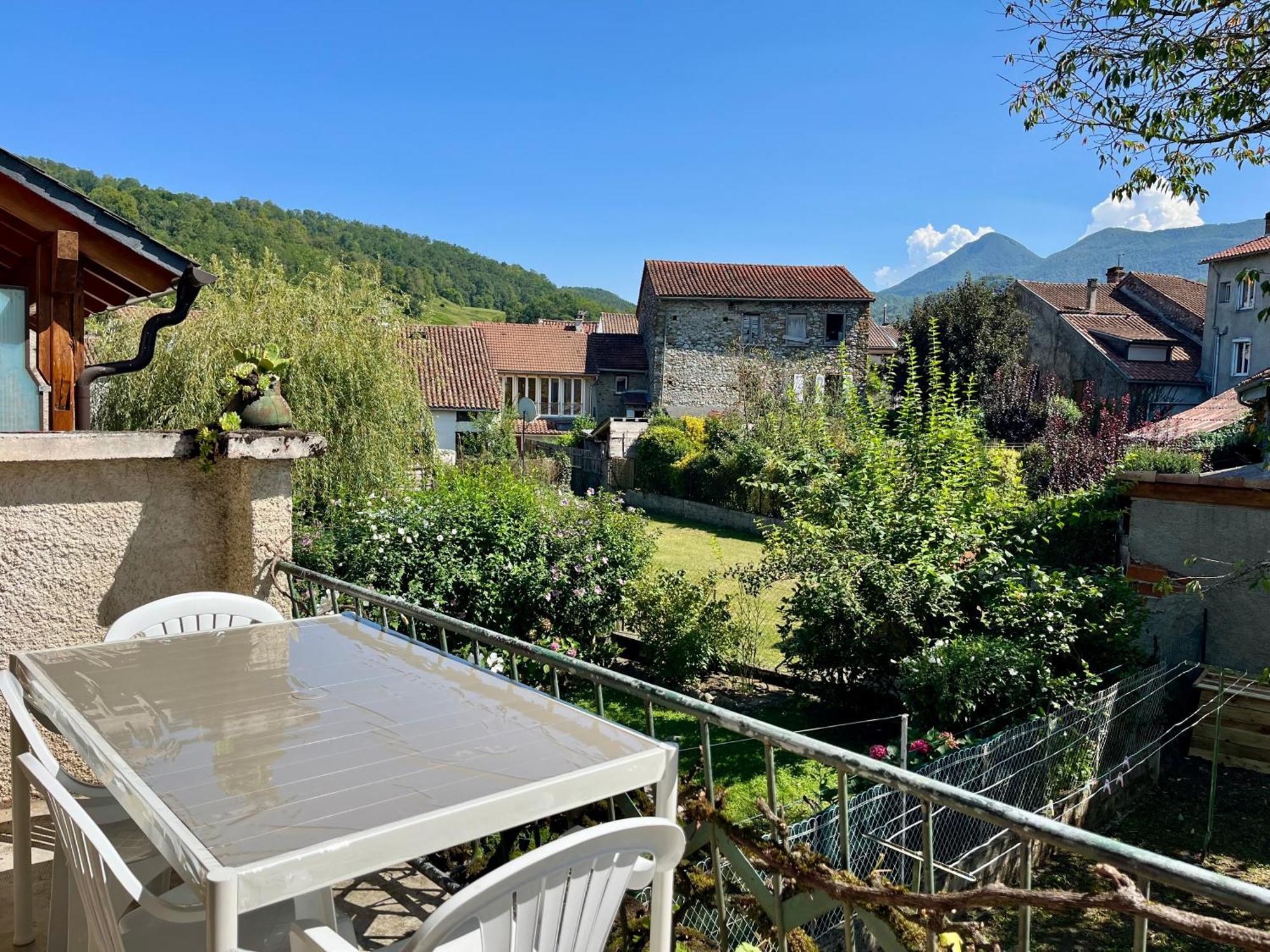 La Petite Ourse Maison De Village A Oust Dış mekan fotoğraf